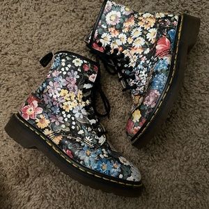 RARE!! Vintage Dr. Martens (90s) Sienna Miller Floral